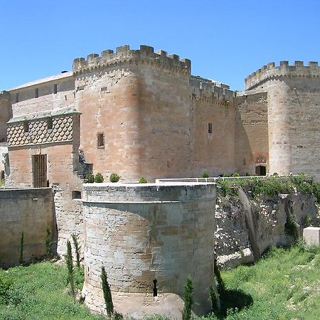 Posada Real Castillo Del Buen Amor Topas Екстер'єр фото