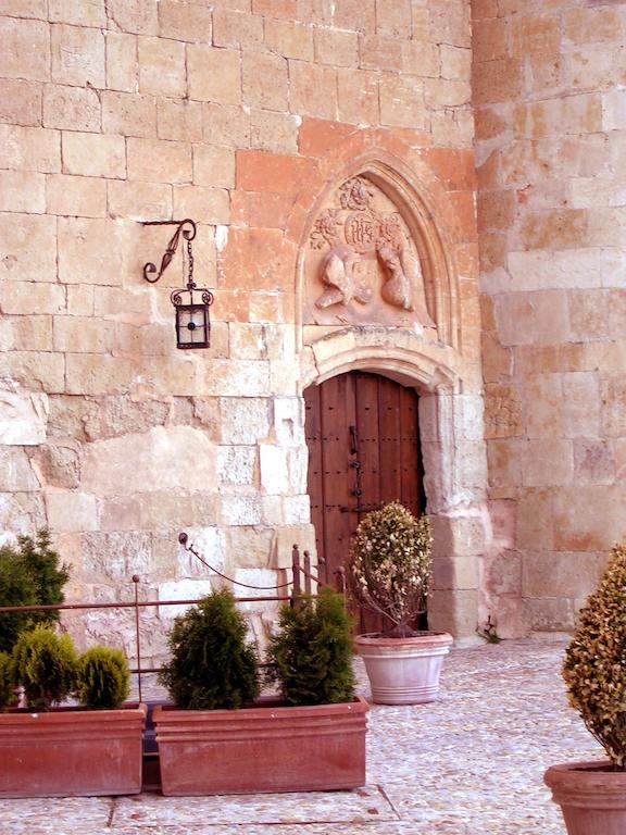 Posada Real Castillo Del Buen Amor Topas Екстер'єр фото