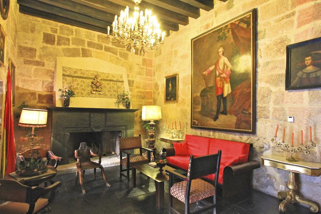 Posada Real Castillo Del Buen Amor Topas Екстер'єр фото