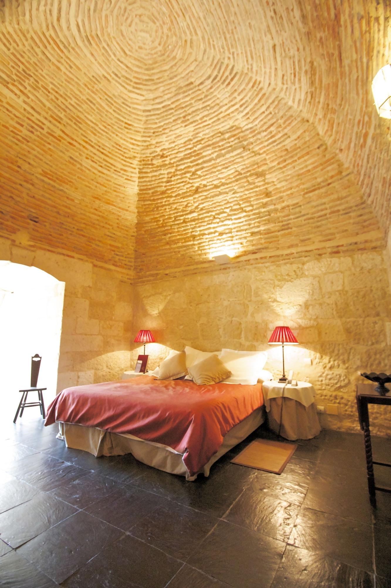 Posada Real Castillo Del Buen Amor Topas Екстер'єр фото
