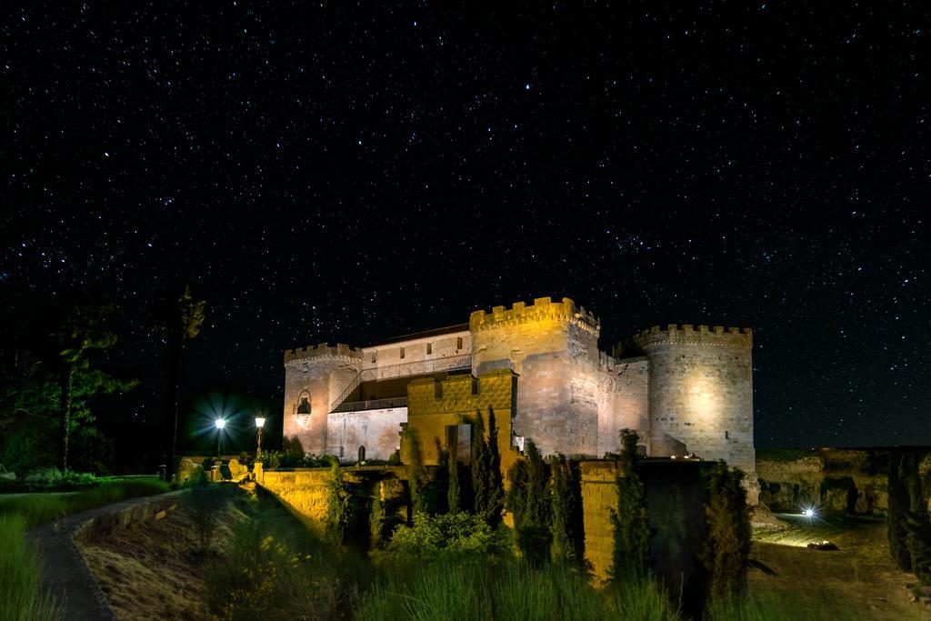 Posada Real Castillo Del Buen Amor Topas Екстер'єр фото