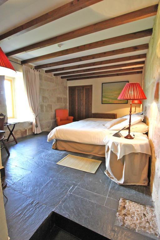 Posada Real Castillo Del Buen Amor Topas Екстер'єр фото