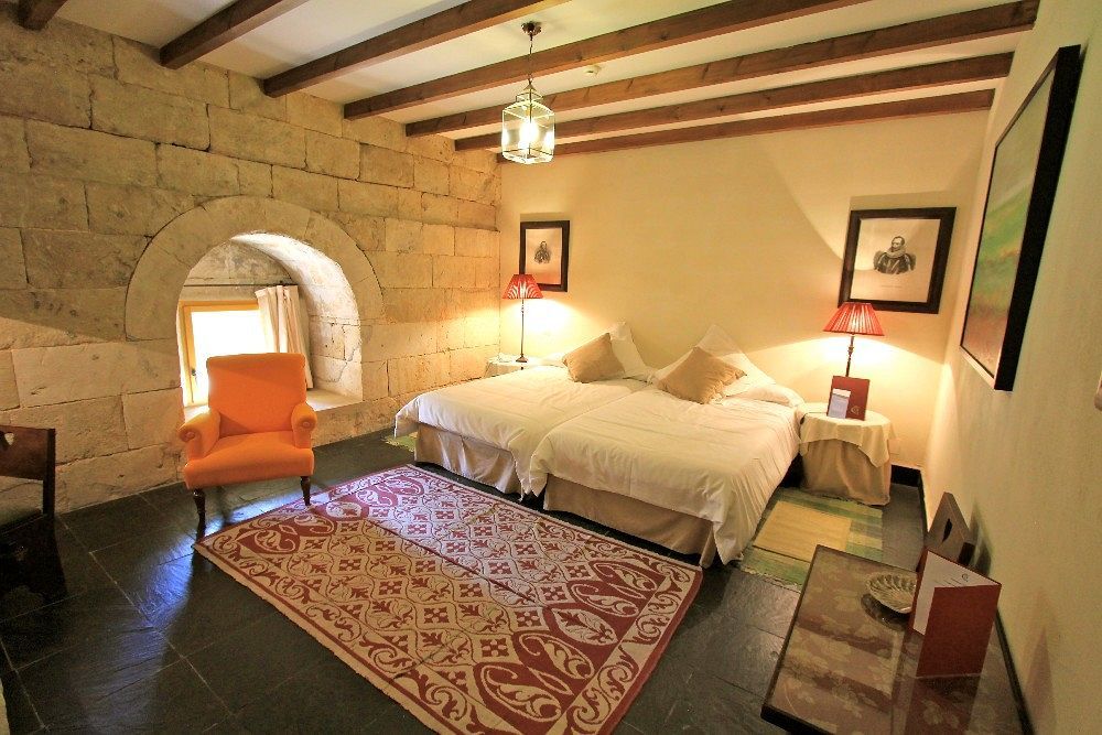 Posada Real Castillo Del Buen Amor Topas Екстер'єр фото