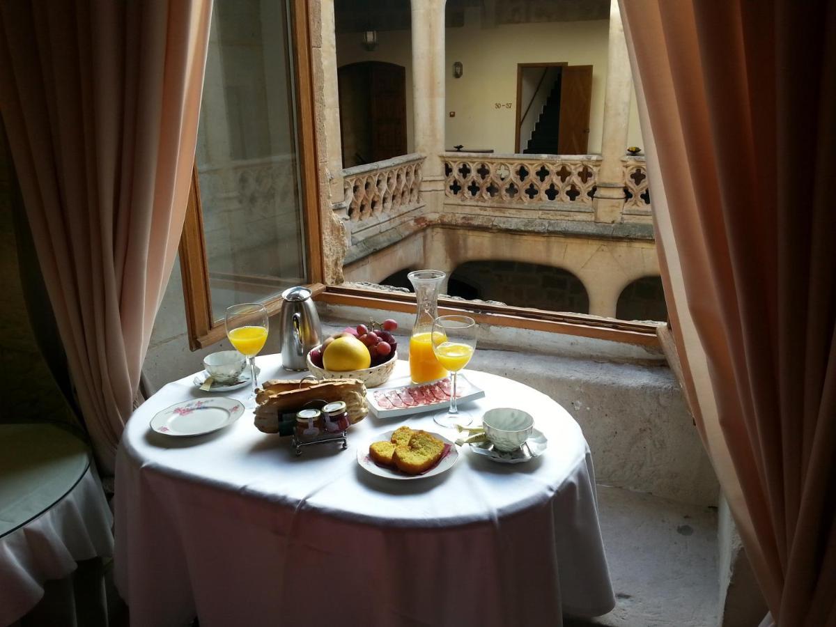 Posada Real Castillo Del Buen Amor Topas Екстер'єр фото